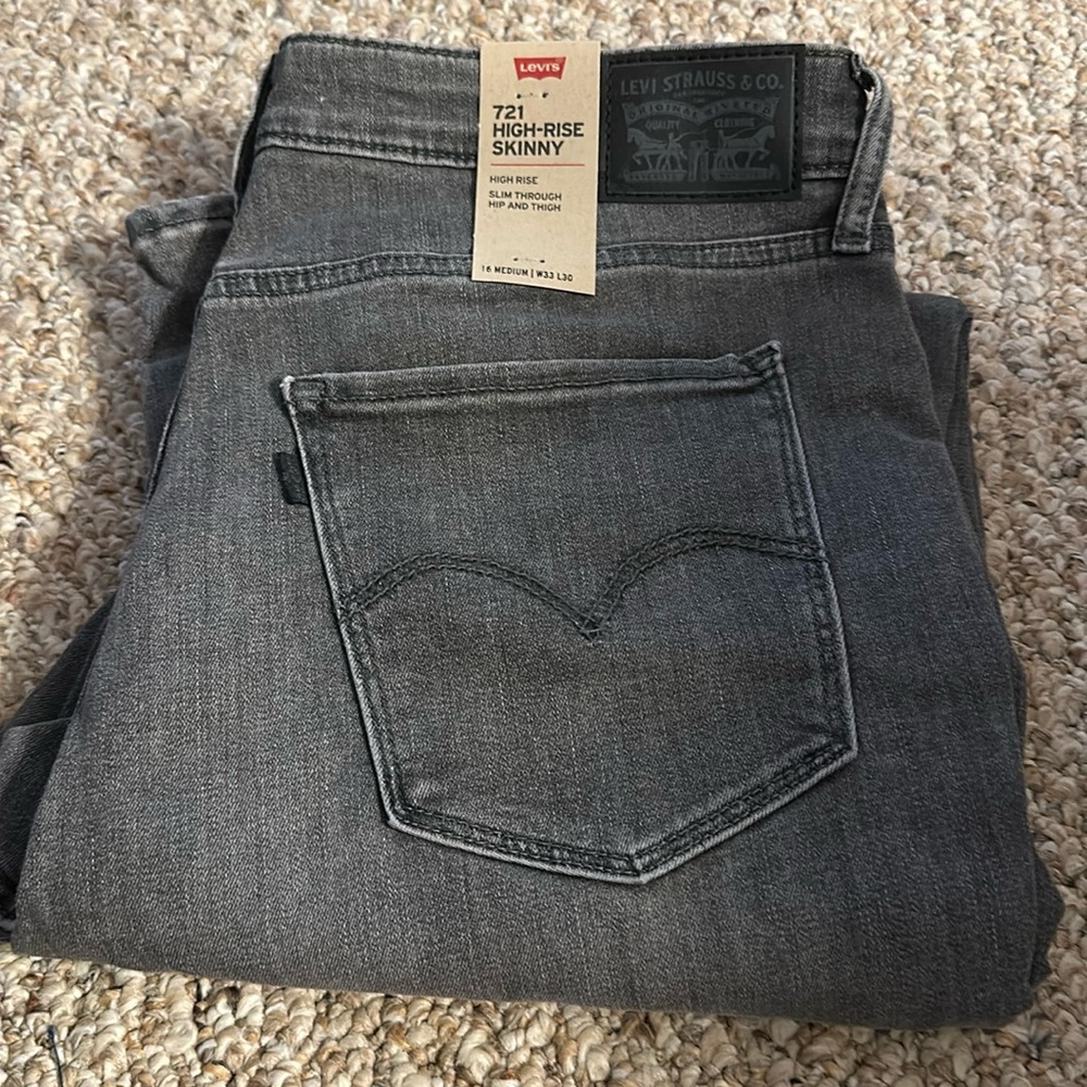 Levi’s jeans 721 high rise skinny NWT